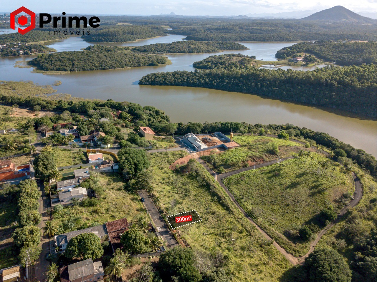 Terreno à venda, 300m² - Foto 1