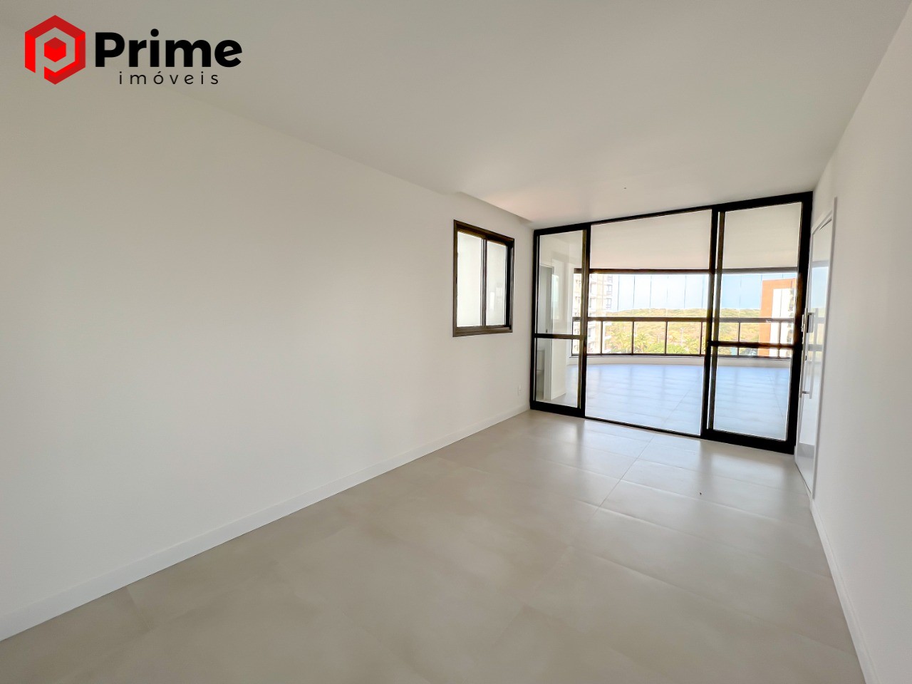 Apartamento à venda com 3 quartos, 136m² - Foto 4