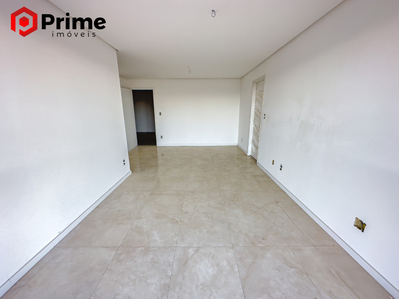 Apartamento à venda com 3 quartos, 105m² - Foto 2