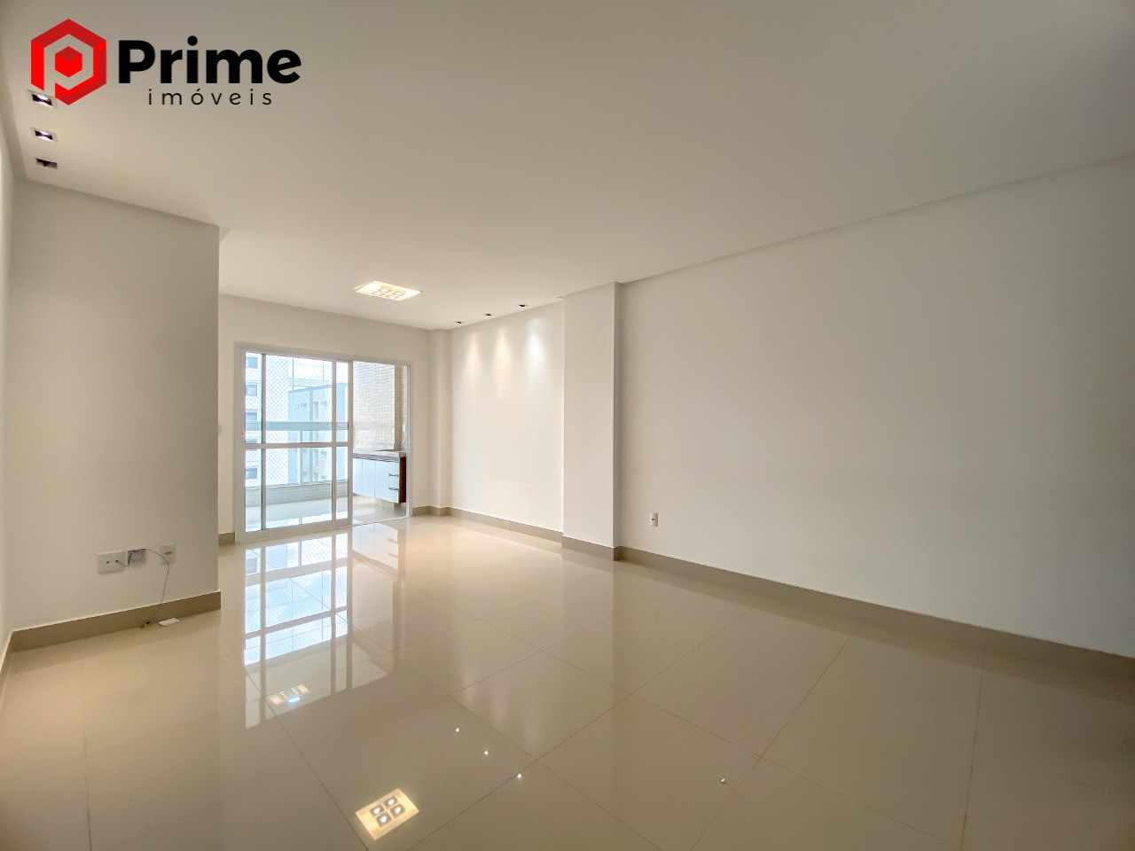 Apartamento à venda com 3 quartos, 97m² - Foto 1