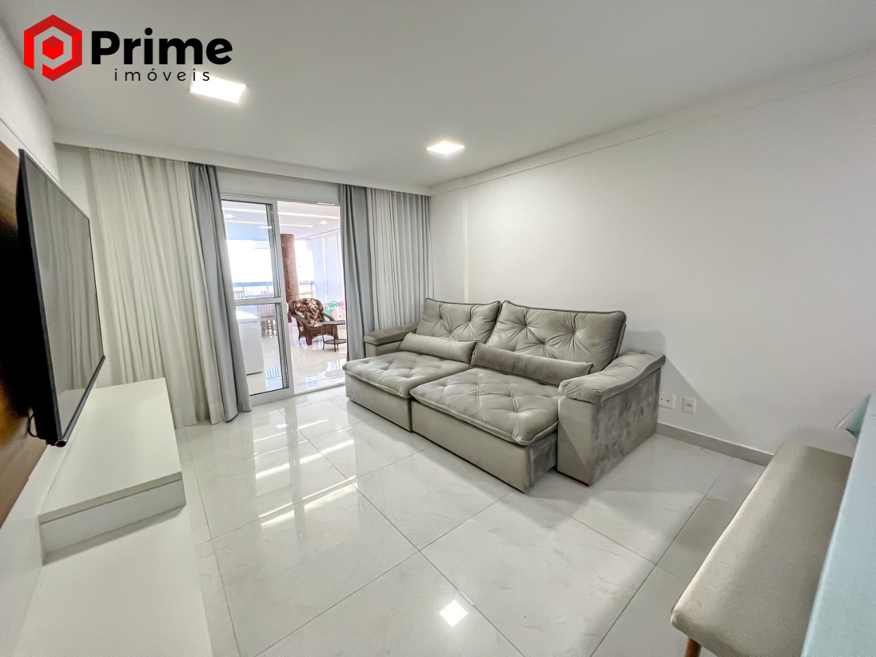 Apartamento à venda com 4 quartos, 250m² - Foto 2