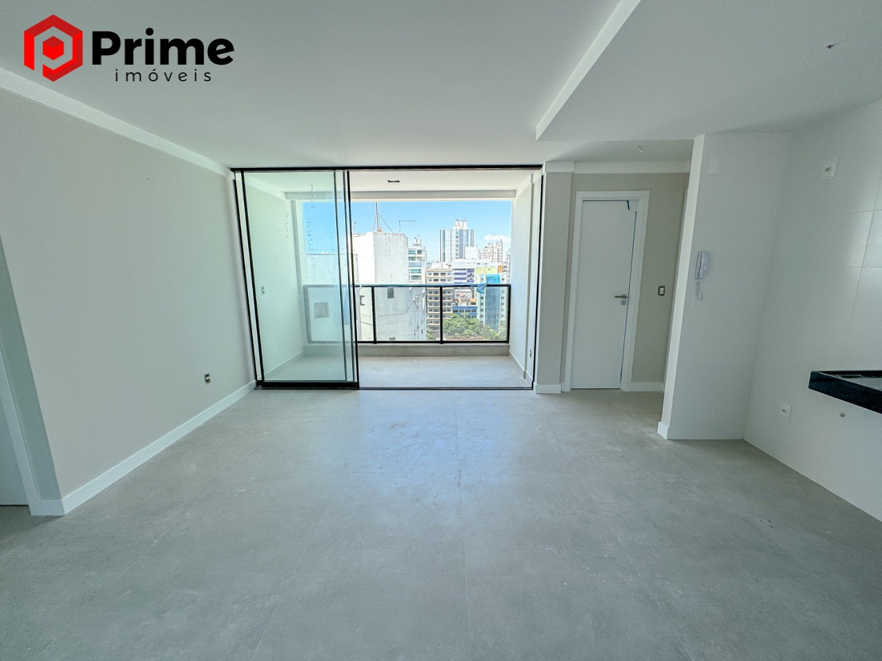 Apartamento à venda com 2 quartos, 71m² - Foto 1