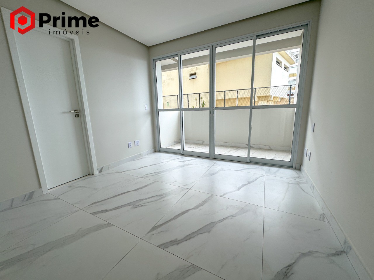 Apartamento à venda com 4 quartos, 216m² - Foto 20