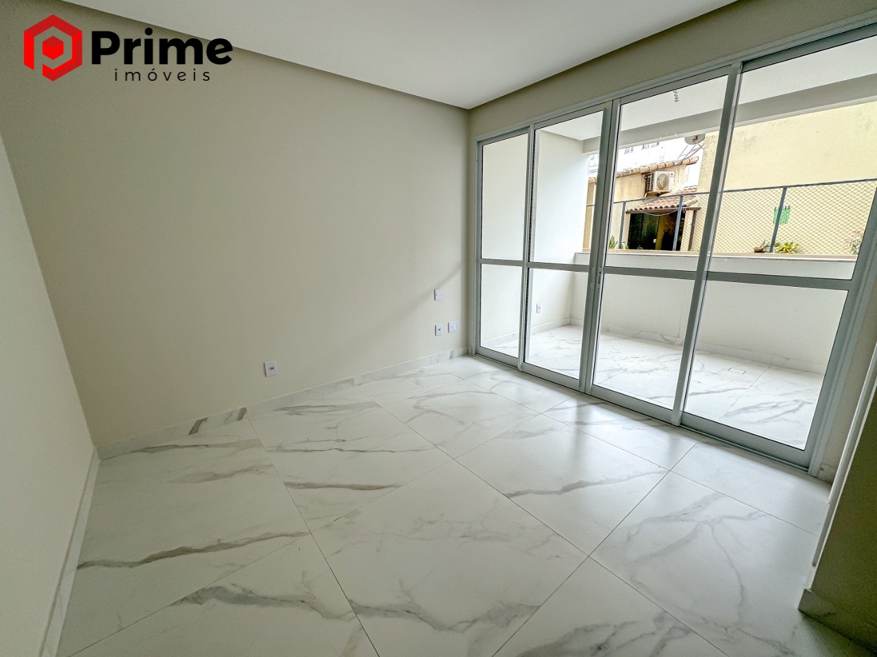 Apartamento à venda com 4 quartos, 216m² - Foto 17