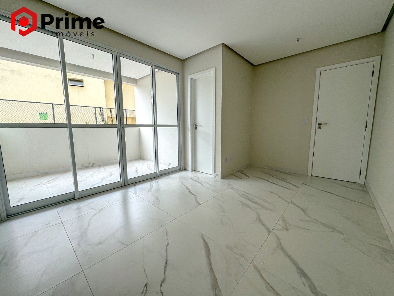 Apartamento à venda com 4 quartos, 216m² - Foto 18