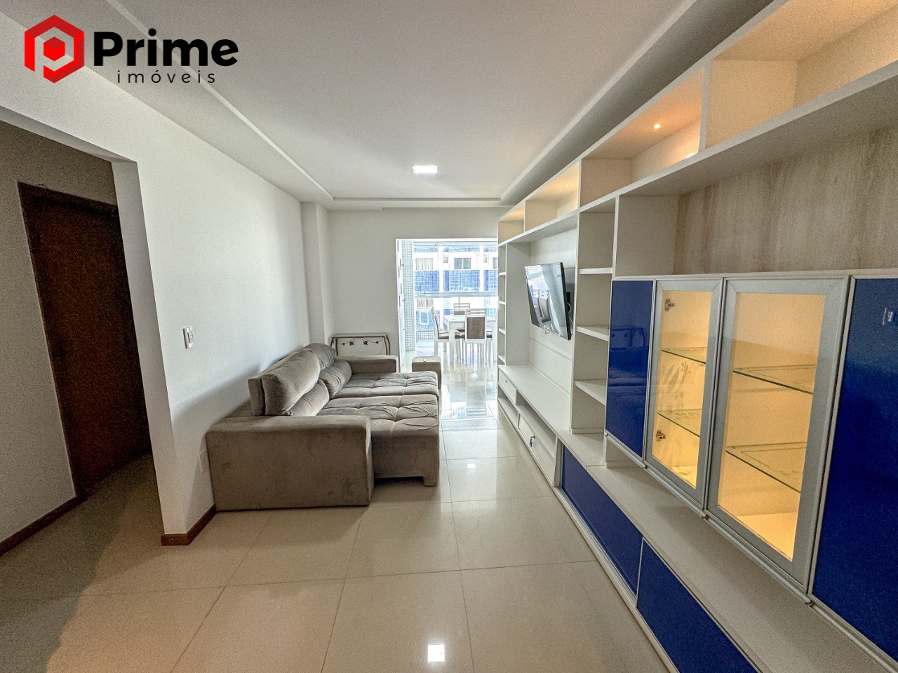 Apartamento à venda com 3 quartos, 105m² - Foto 2