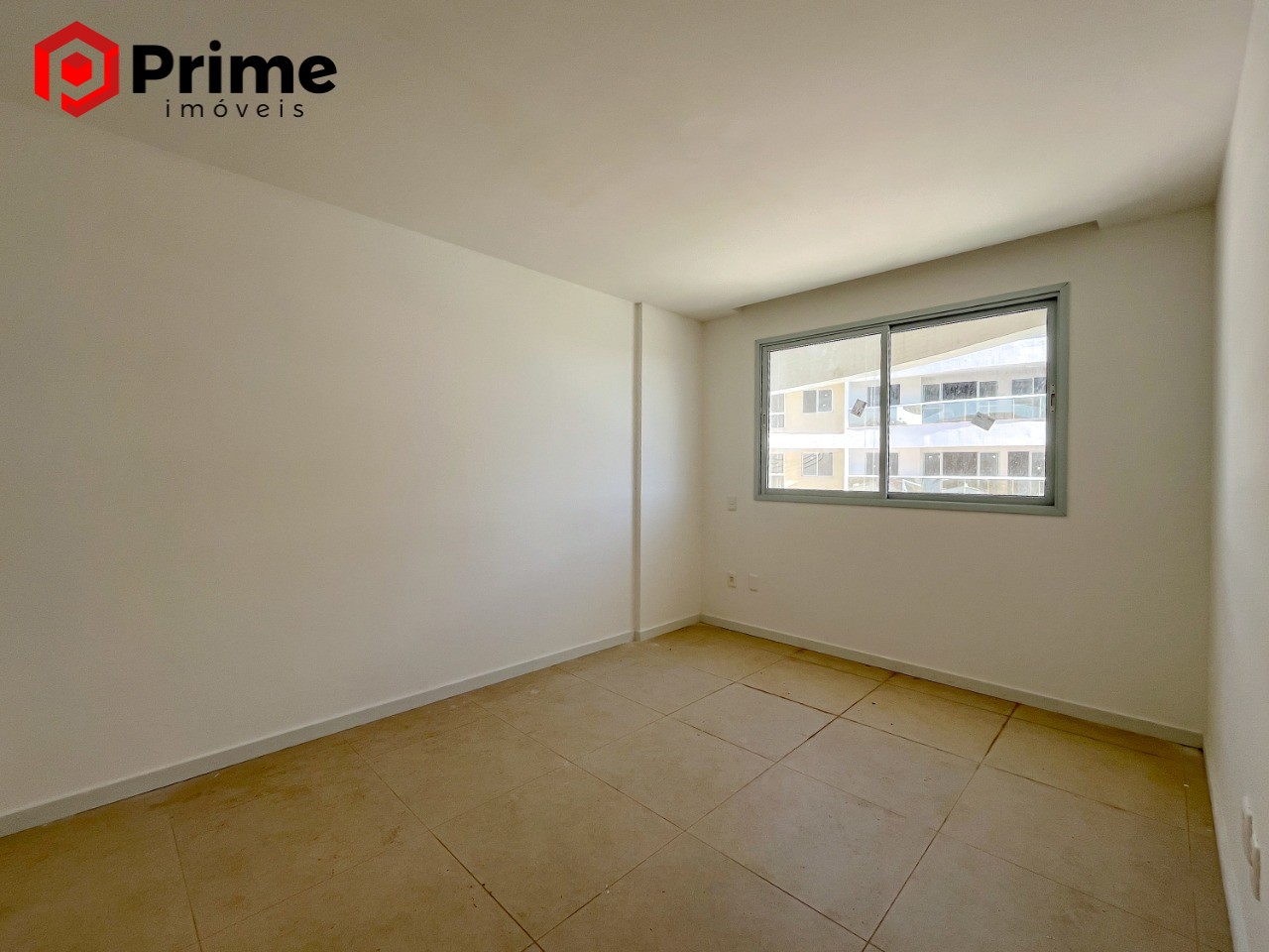 Apartamento à venda com 3 quartos, 105m² - Foto 2