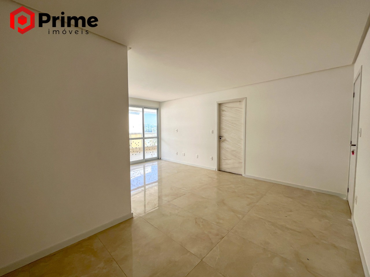 Apartamento à venda com 3 quartos, 105m² - Foto 3