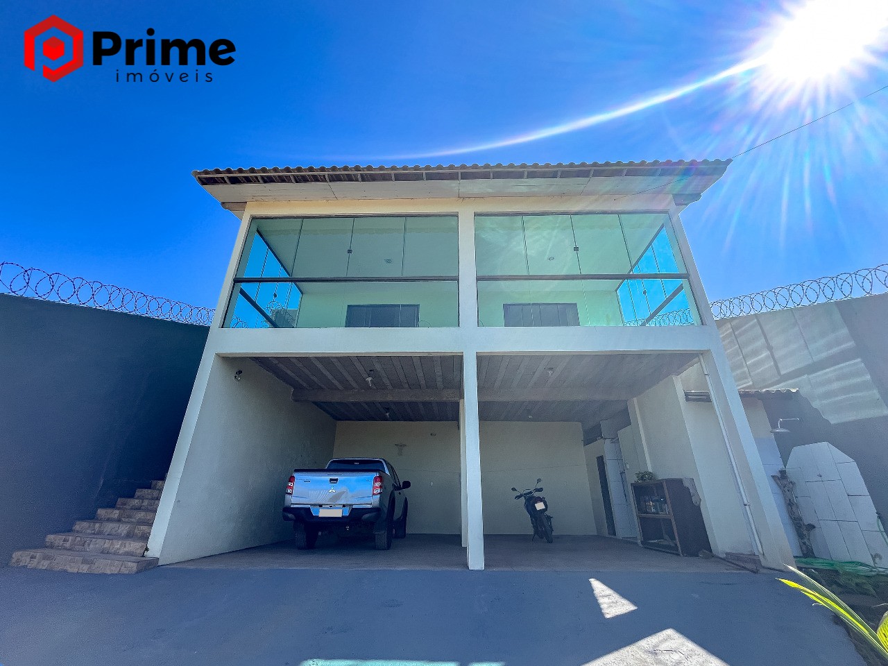 Casa à venda com 3 quartos, 280m² - Foto 2