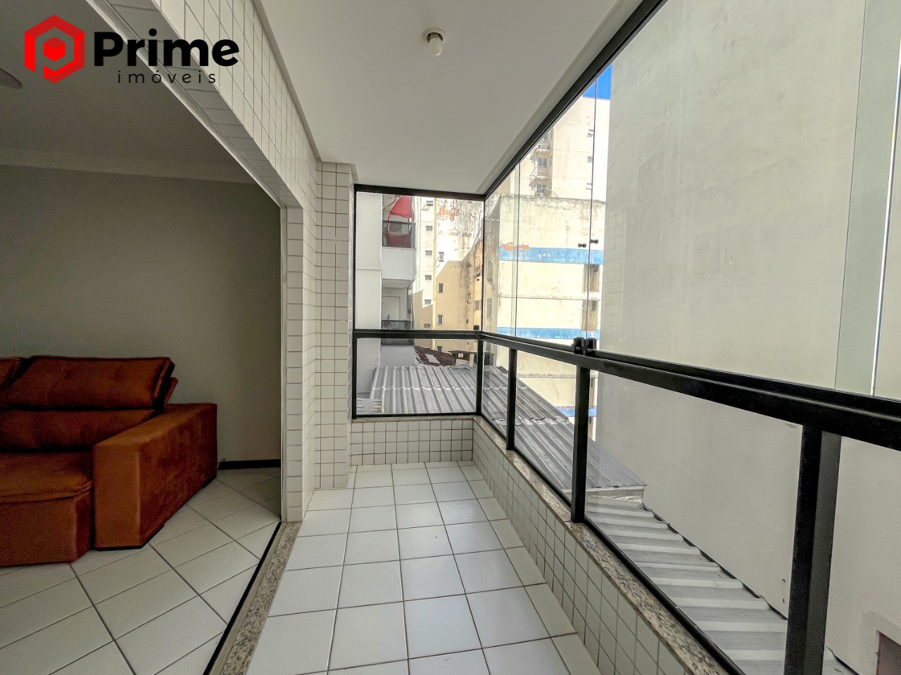 Apartamento à venda com 2 quartos, 75m² - Foto 1