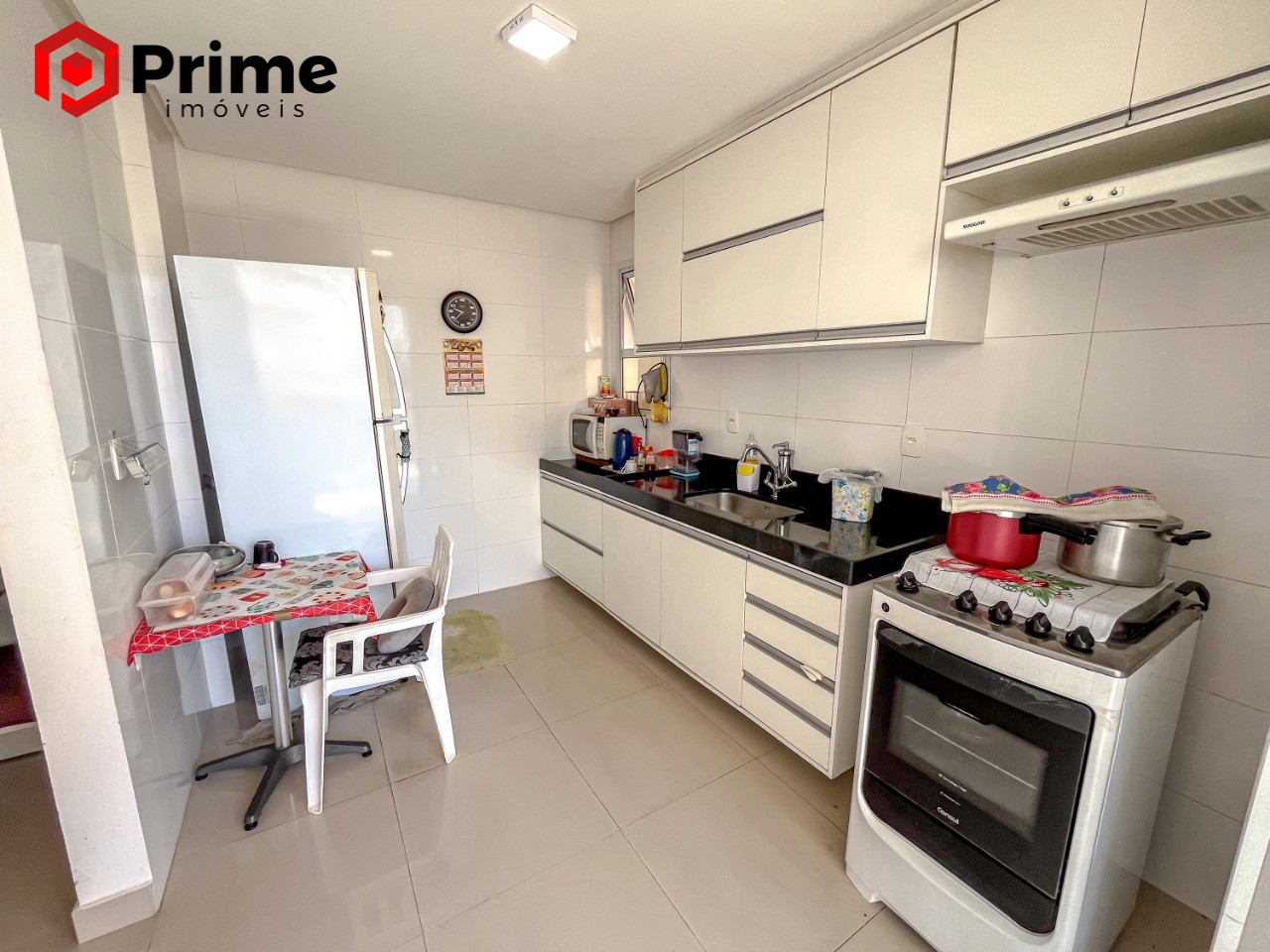 Apartamento à venda com 2 quartos, 110m² - Foto 4