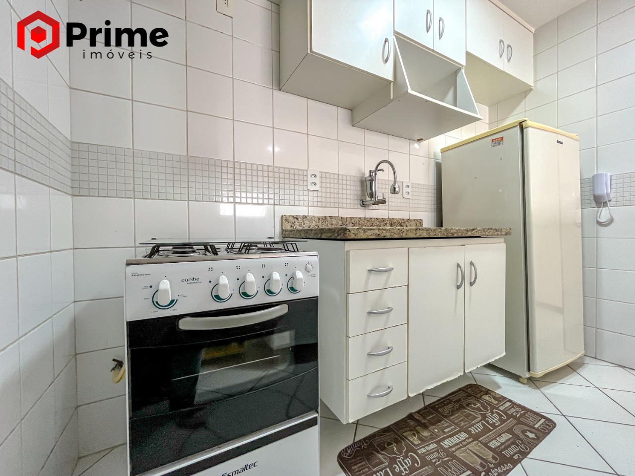 Apartamento à venda com 2 quartos, 75m² - Foto 8