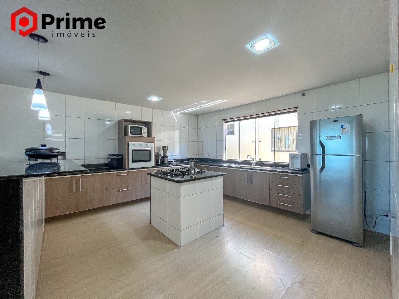 Casa à venda com 3 quartos, 280m² - Foto 8
