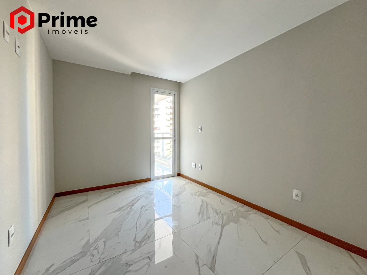 Apartamento à venda com 2 quartos, 67m² - Foto 10