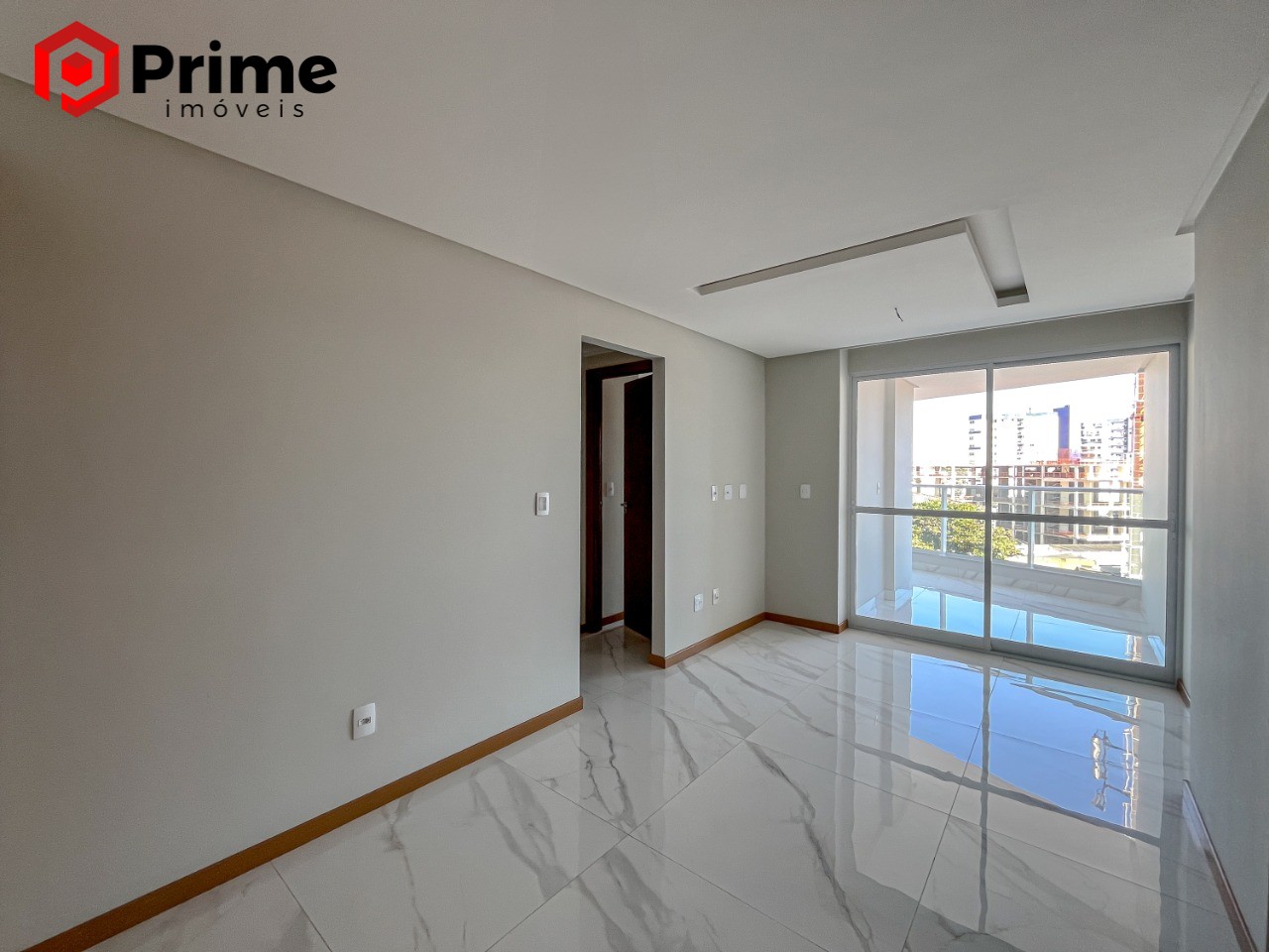 Apartamento à venda com 2 quartos, 67m² - Foto 2