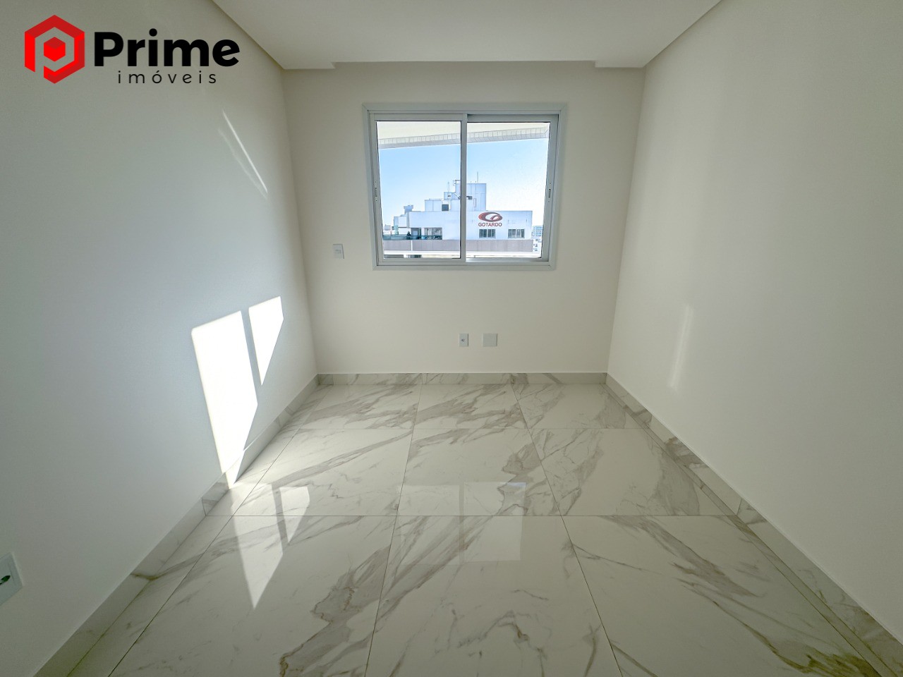 Apartamento à venda com 2 quartos, 80m² - Foto 13