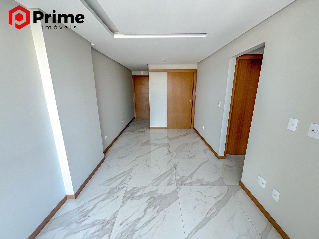 Apartamento à venda com 2 quartos, 67m² - Foto 3