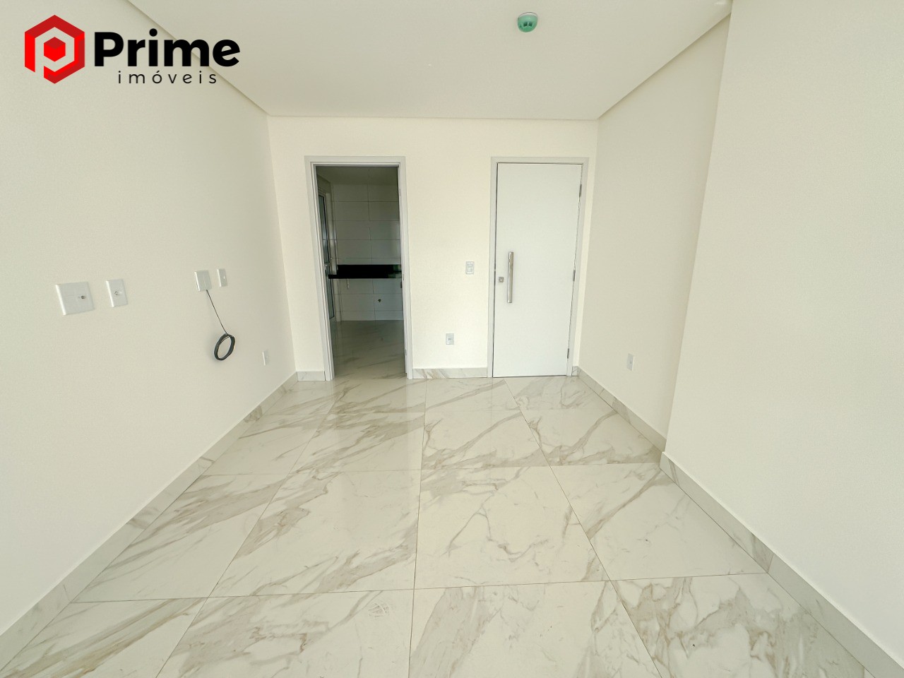 Apartamento à venda com 2 quartos, 80m² - Foto 2