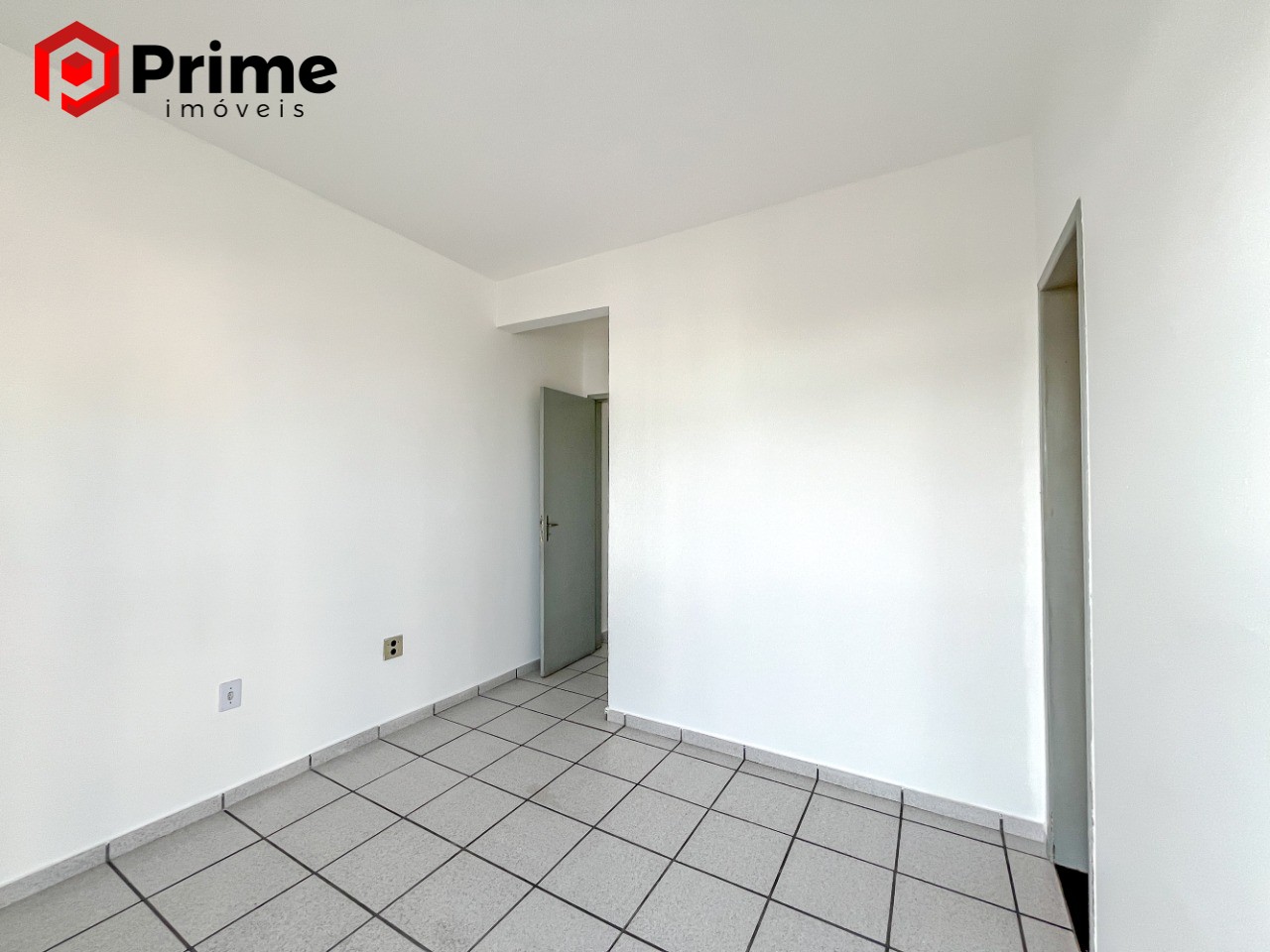 Apartamento à venda com 2 quartos, 70m² - Foto 8