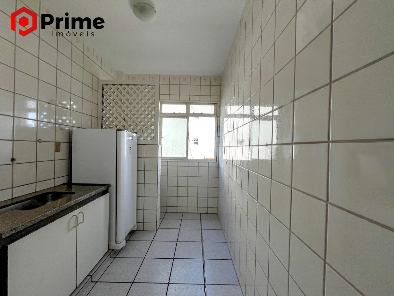 Apartamento à venda com 2 quartos, 70m² - Foto 2