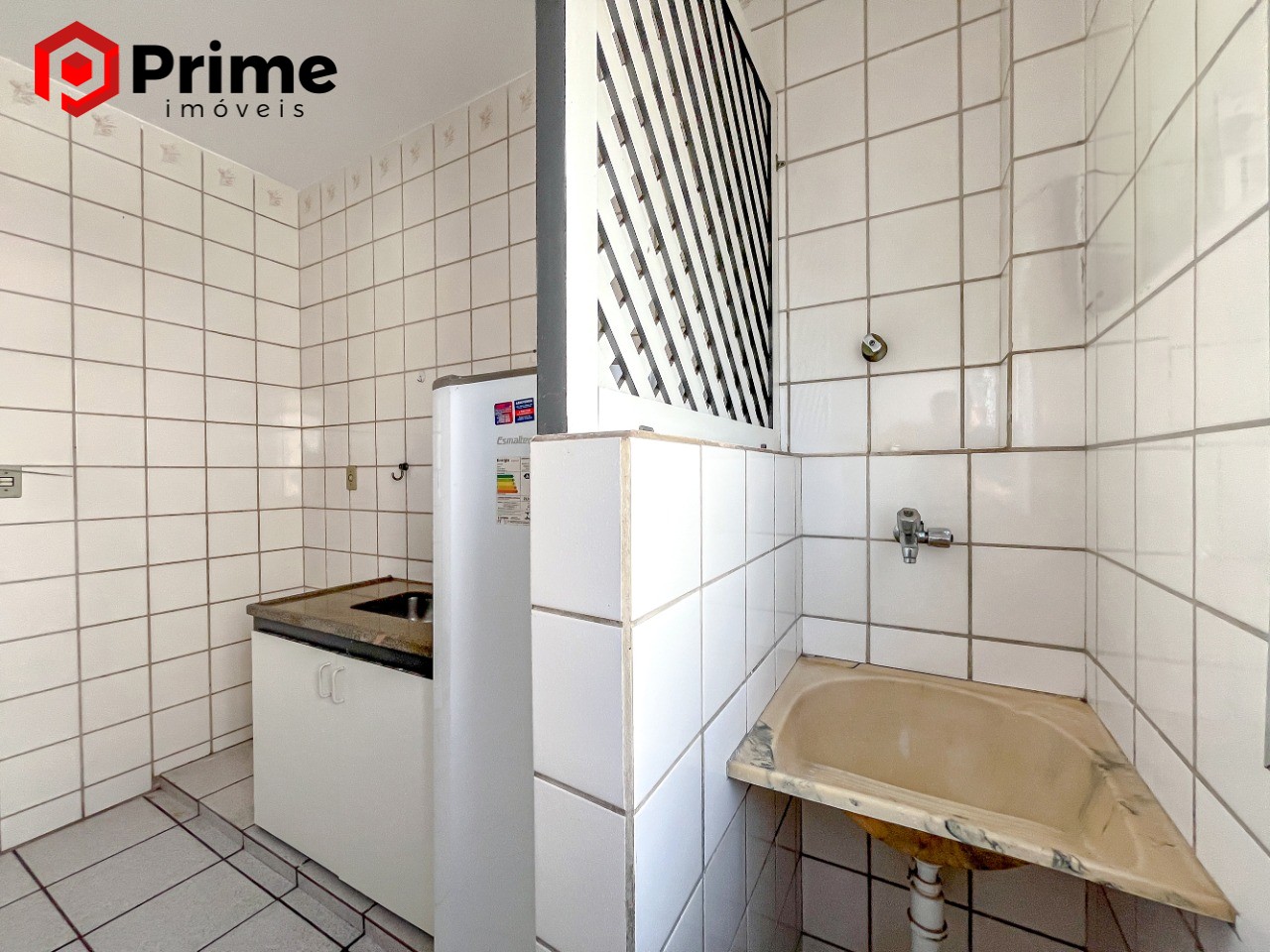 Apartamento à venda com 2 quartos, 70m² - Foto 3