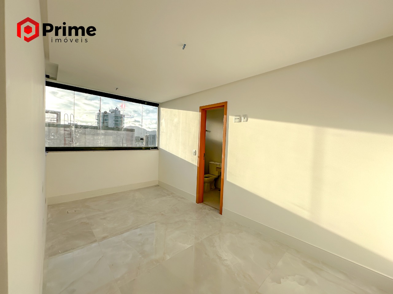 Apartamento à venda com 4 quartos, 195m² - Foto 11