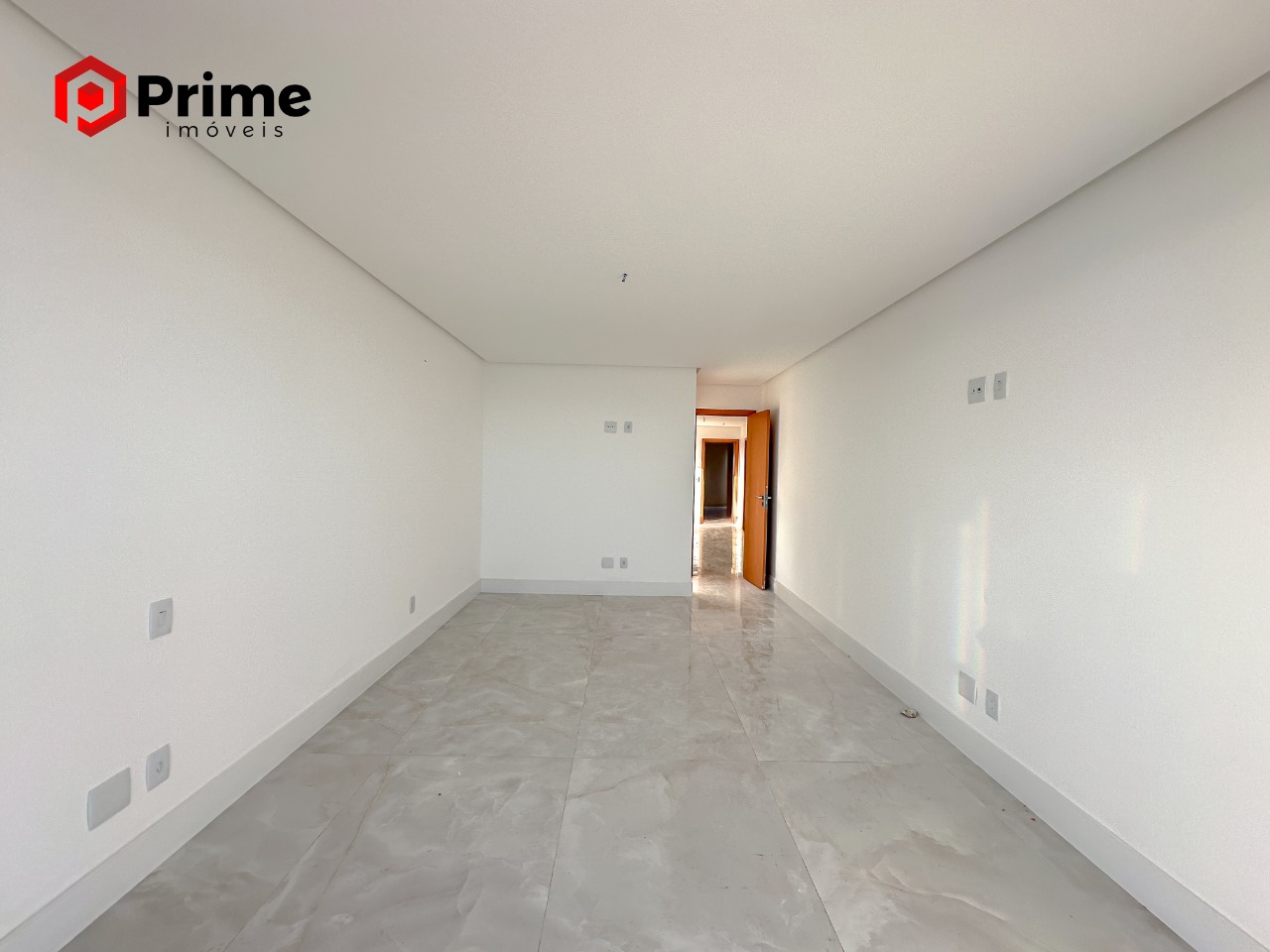 Apartamento à venda com 4 quartos, 195m² - Foto 8