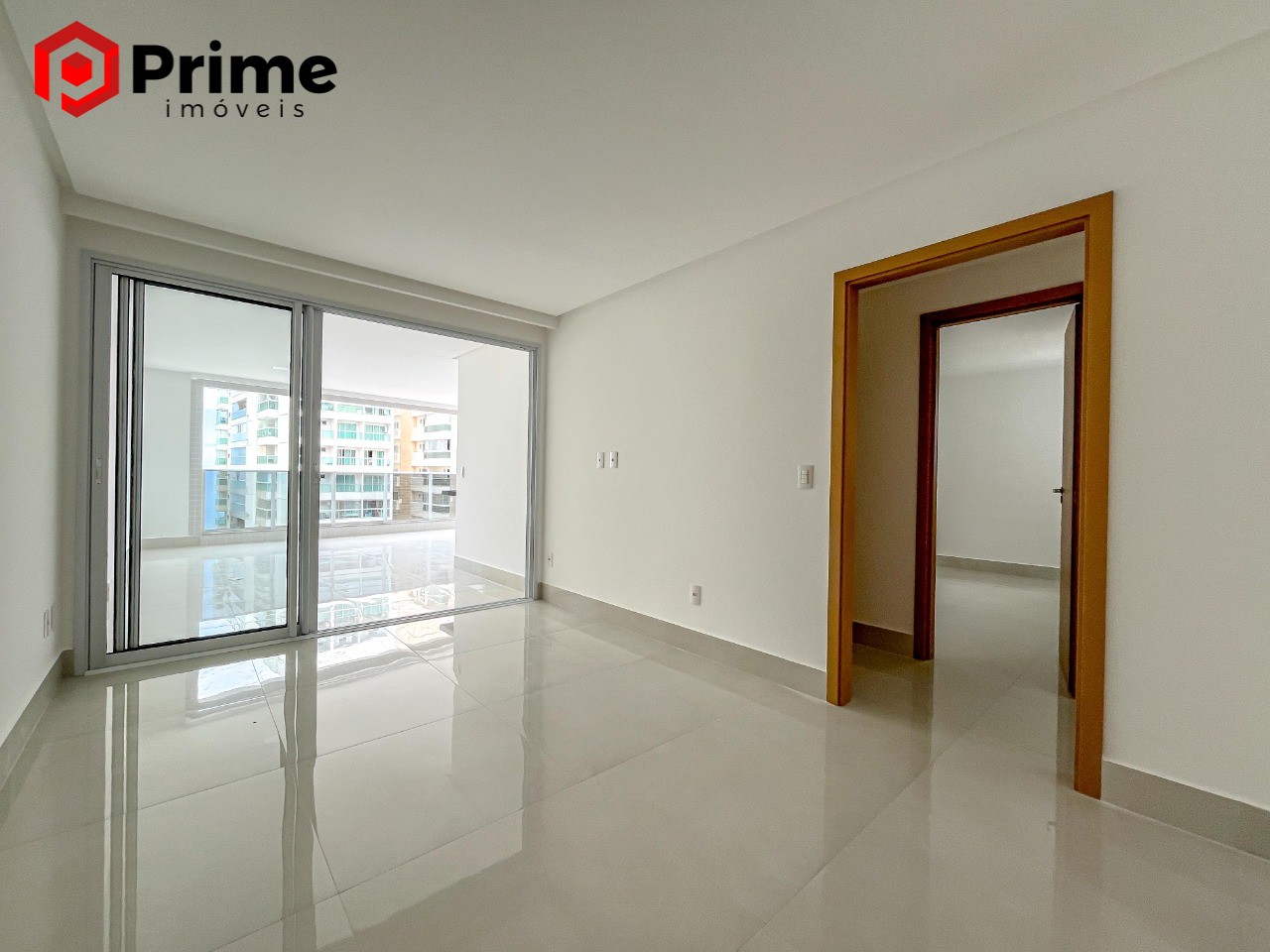 Apartamento à venda com 3 quartos, 194m² - Foto 3