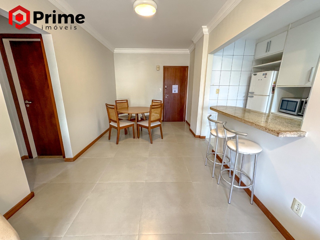 Apartamento à venda com 2 quartos, 85m² - Foto 3