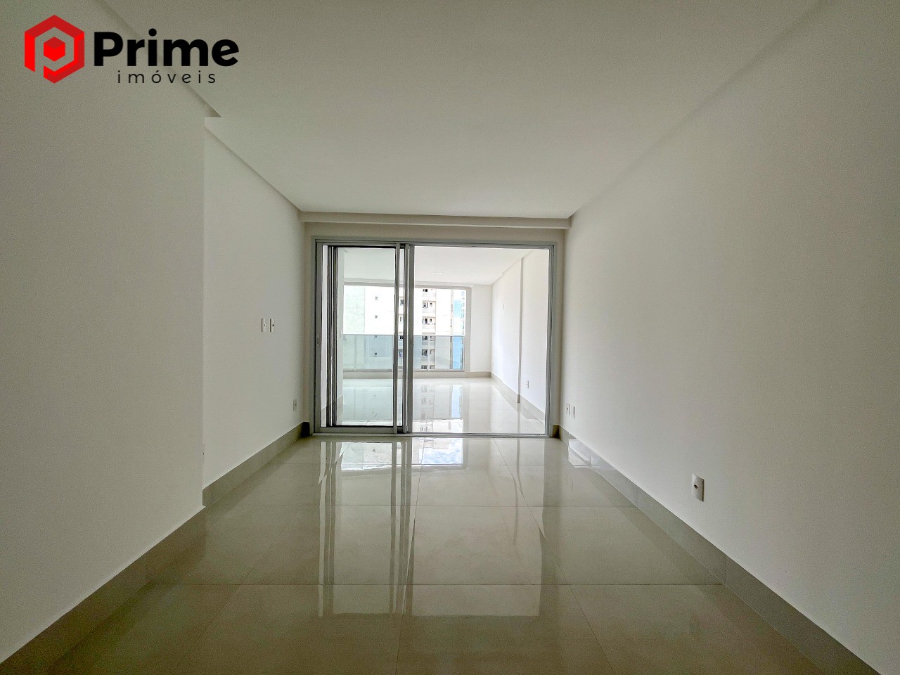 Apartamento à venda com 3 quartos, 113m² - Foto 1