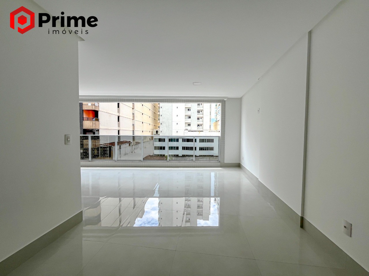 Apartamento à venda com 3 quartos, 113m² - Foto 3