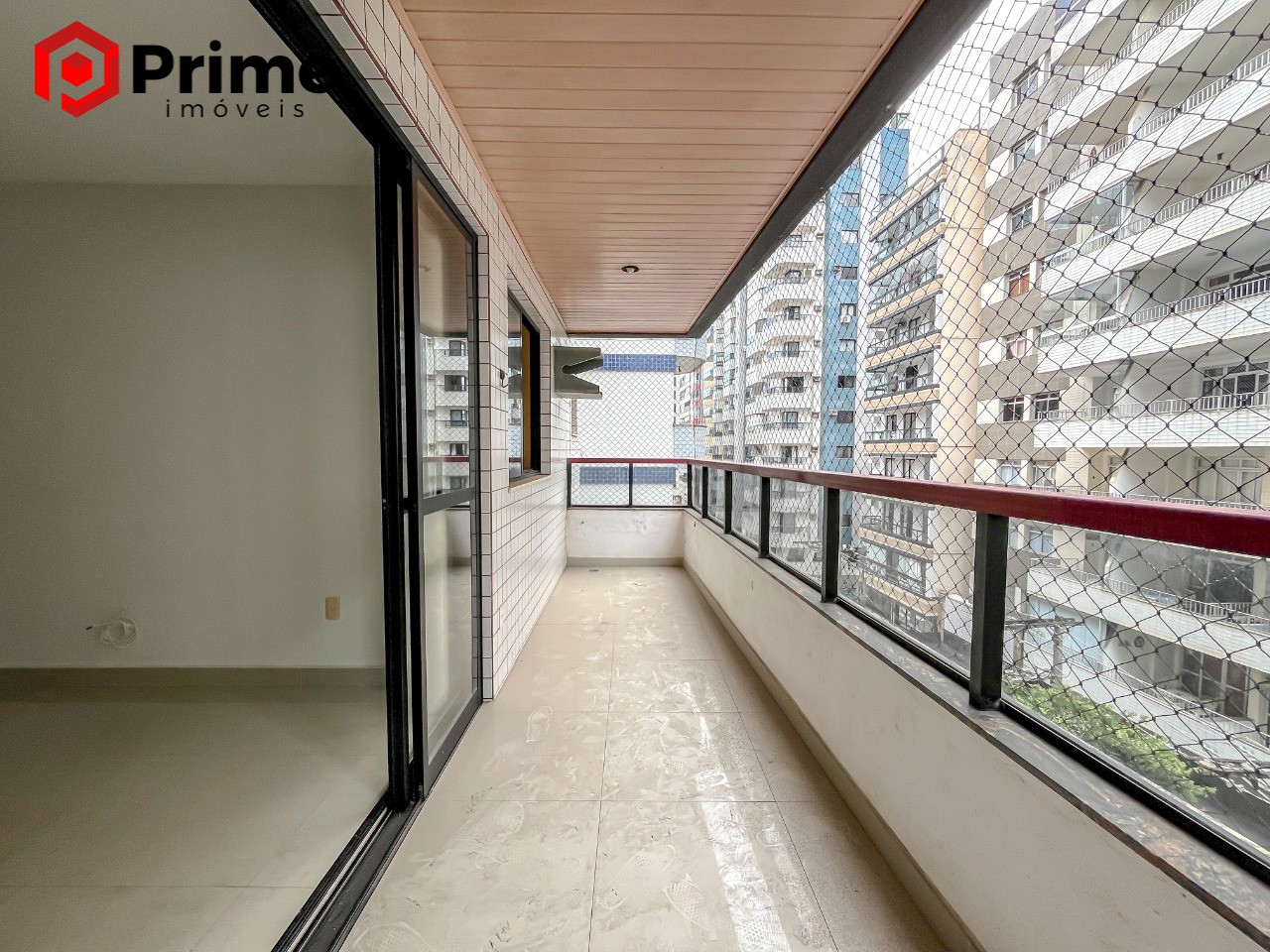 Apartamento à venda com 3 quartos, 130m² - Foto 1