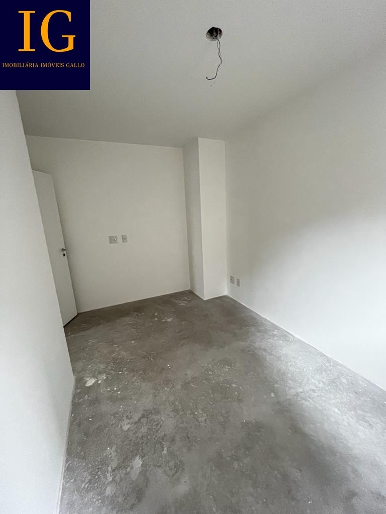 Apartamento à venda com 2 quartos, 67m² - Foto 13