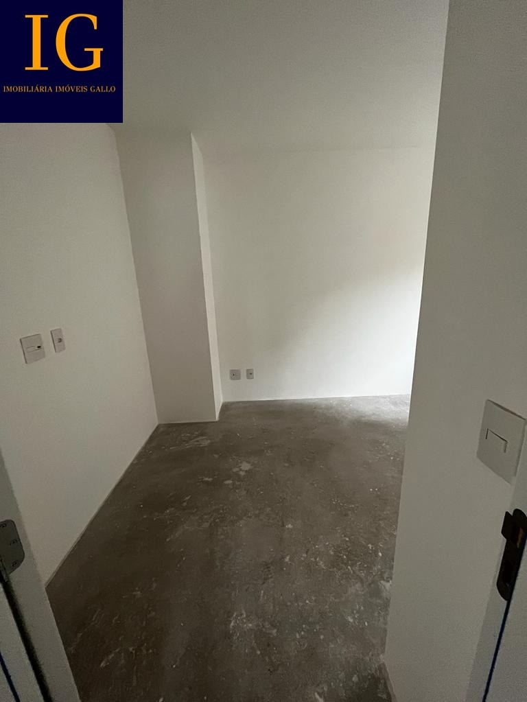 Apartamento à venda com 2 quartos, 67m² - Foto 11