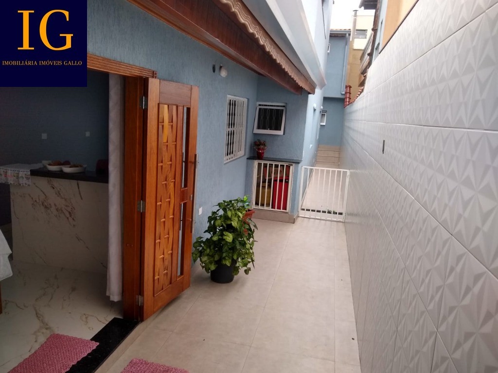 Casa à venda com 3 quartos, 160m² - Foto 1