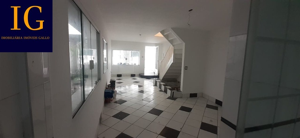 Casa à venda com 4 quartos, 255m² - Foto 2