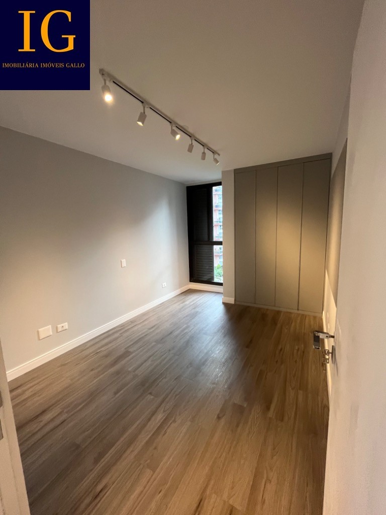 Apartamento à venda com 3 quartos, 125m² - Foto 26