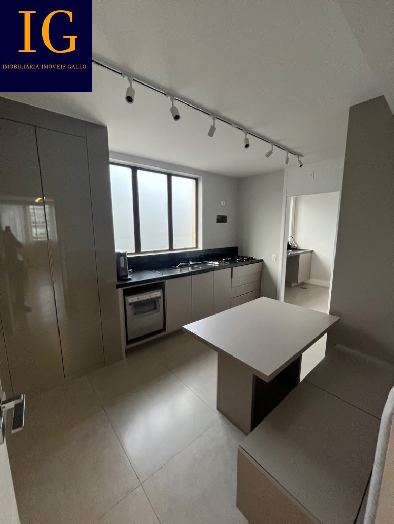 Apartamento à venda com 3 quartos, 125m² - Foto 9