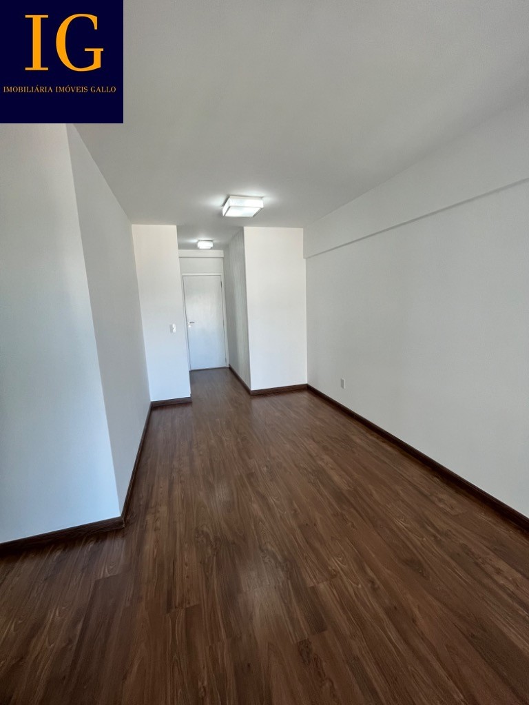 Apartamento à venda com 2 quartos, 68m² - Foto 4