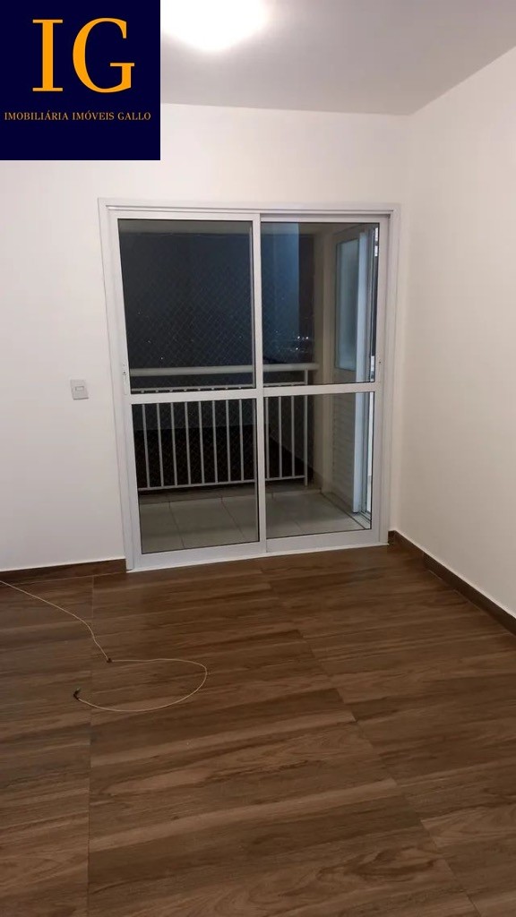 Apartamento à venda com 2 quartos, 62m² - Foto 3