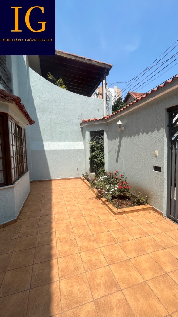 Casa à venda com 3 quartos, 245m² - Foto 2