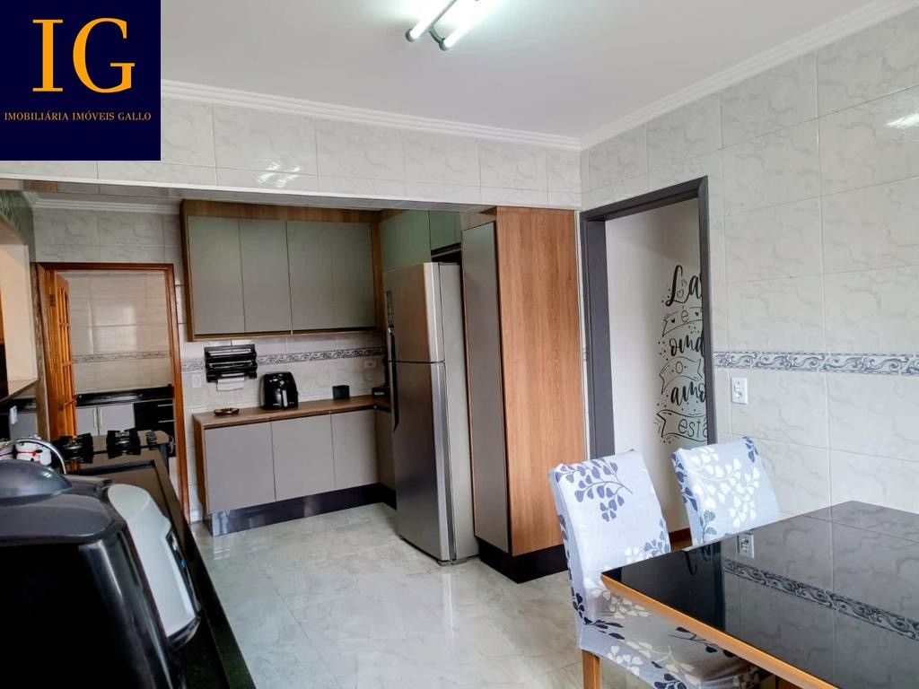 Casa à venda com 3 quartos, 240m² - Foto 5