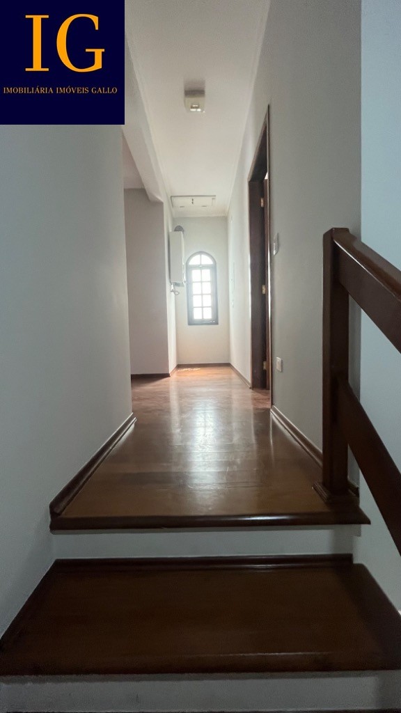 Casa à venda com 3 quartos, 245m² - Foto 11