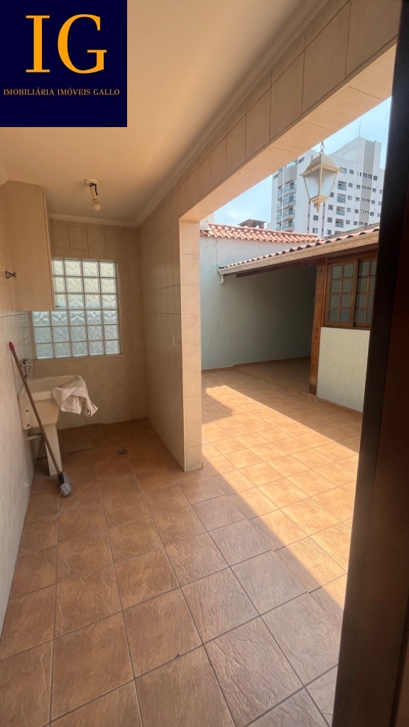 Casa à venda com 3 quartos, 245m² - Foto 29