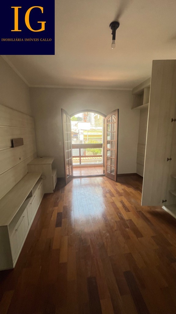 Casa à venda com 3 quartos, 245m² - Foto 14