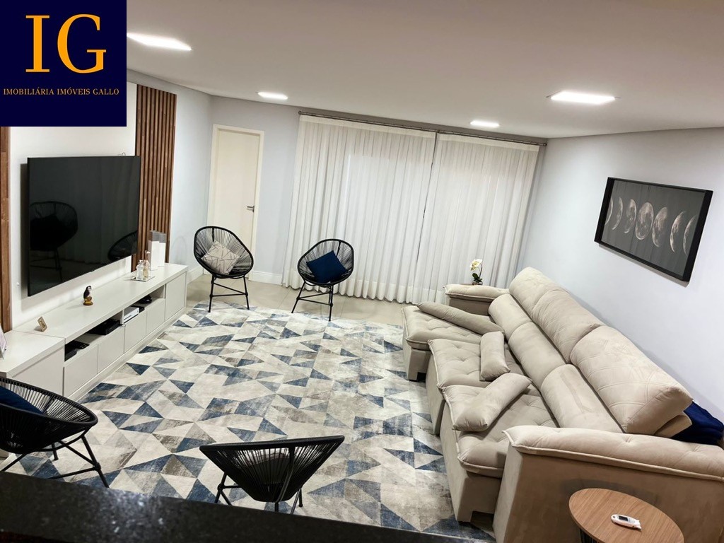 Casa à venda com 3 quartos, 301m² - Foto 1