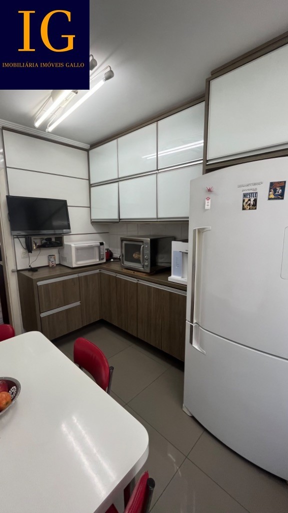 Apartamento à venda com 3 quartos, 143m² - Foto 13