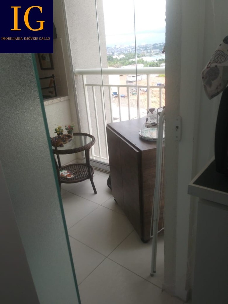 Apartamento à venda com 2 quartos, 70m² - Foto 3