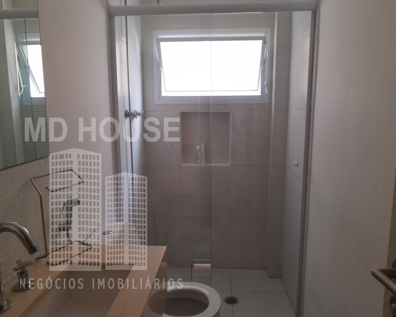 Apartamento para alugar com 3 quartos, 126m² - Foto 2