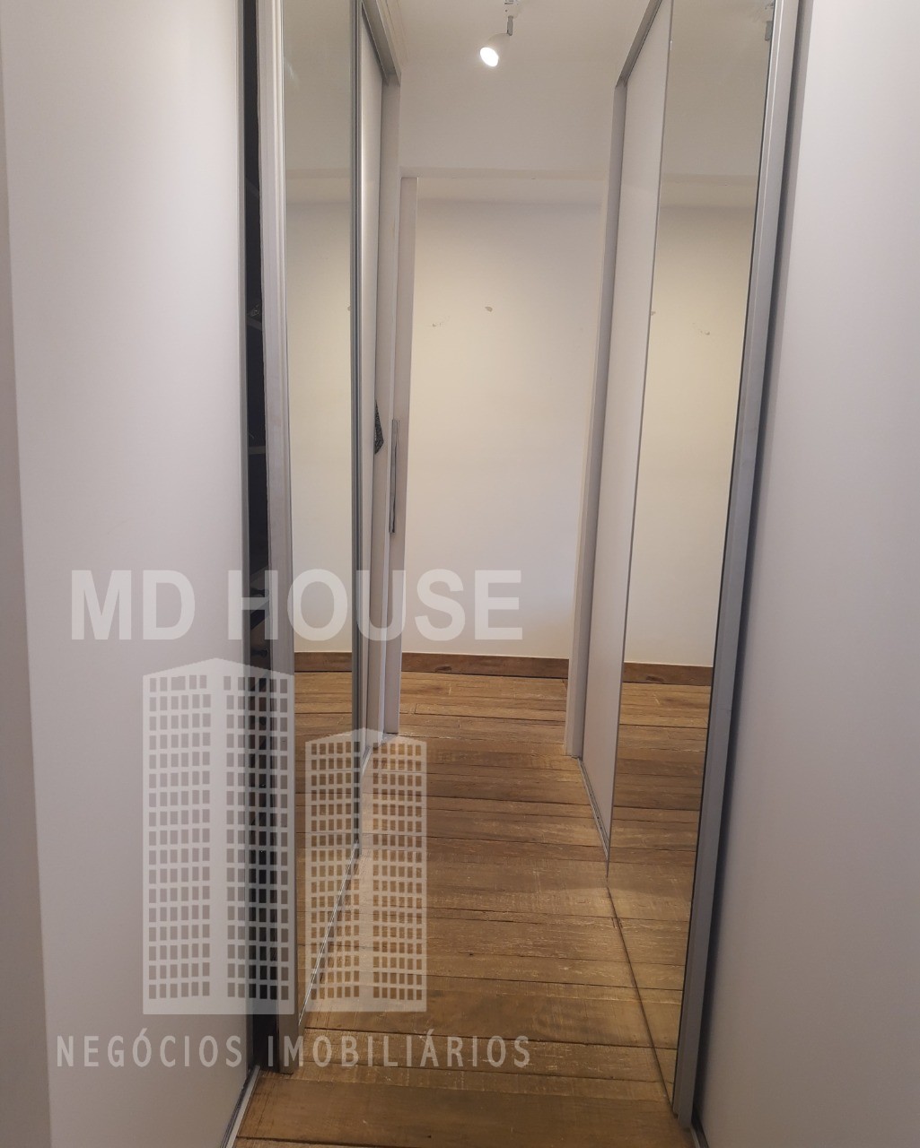 Apartamento para alugar com 2 quartos, 140m² - Foto 29